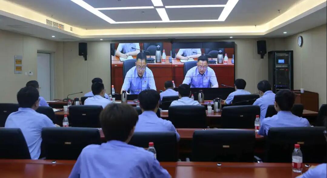 中國航空工業(yè)集團工作服定制款式圖片