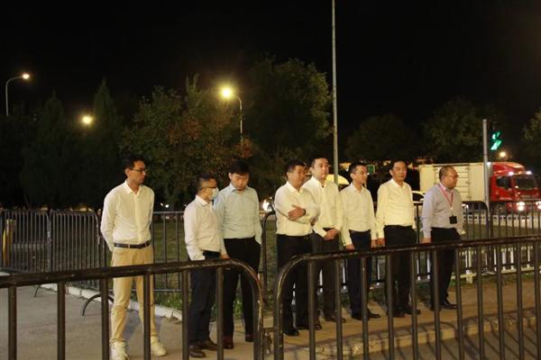 海航控股黨委領(lǐng)導(dǎo)16日深夜降落首都國際機場