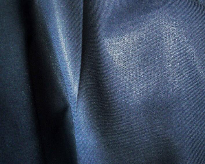 毛料衣服發(fā)亮怎么處理